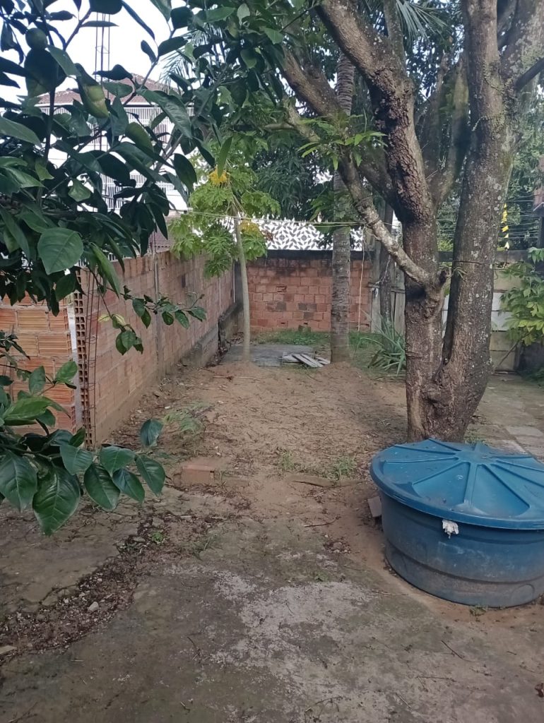 CASA 180MIL. P.SÃO PAULO AREA DE SERVIÇO QUINTAL 02